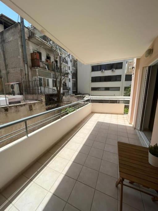 شقة Modern Studio Large Veranda -Metro Station Suggrou أثينا المظهر الخارجي الصورة